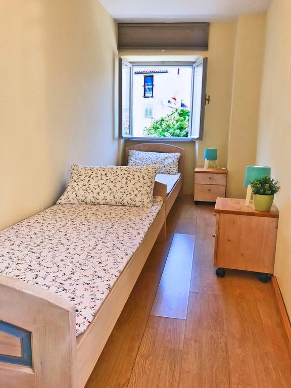 House Julija Villa ไพราน ภายนอก รูปภาพ